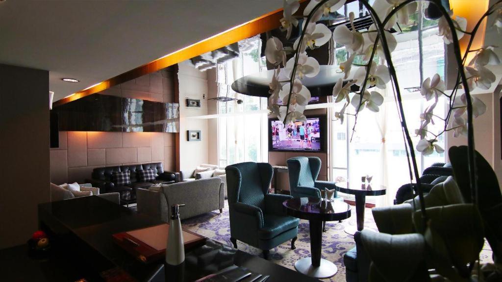 The Arista Hotel Palembang Exterior foto